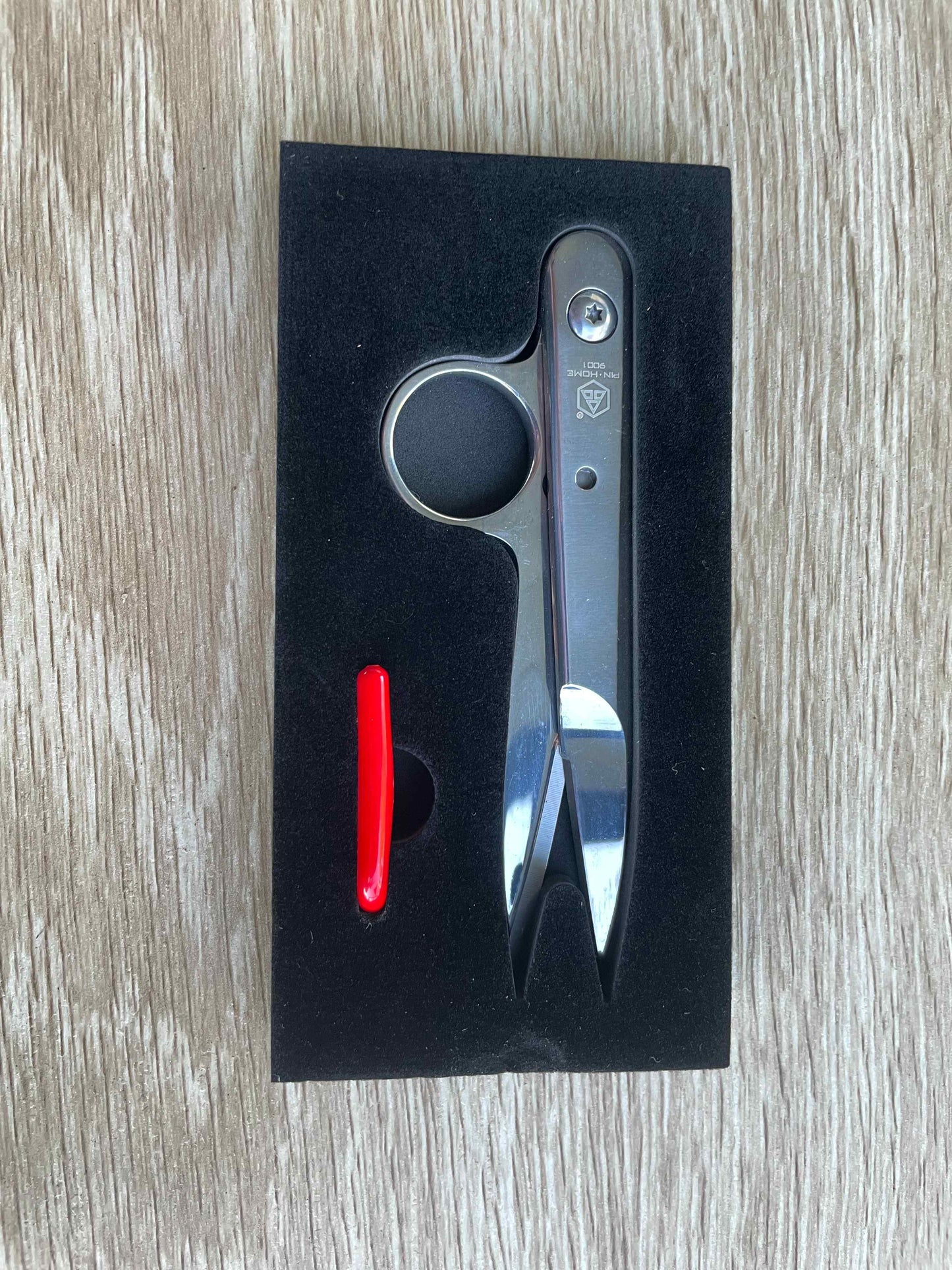 9001PIN 5" stainless steel threadsnips in box with red plastic tip guard