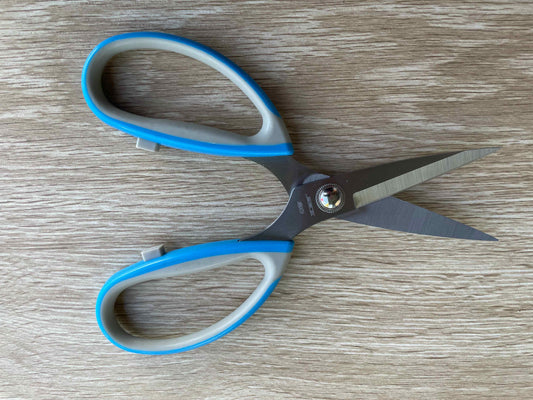 Front view of Jack brand Hardness scissors