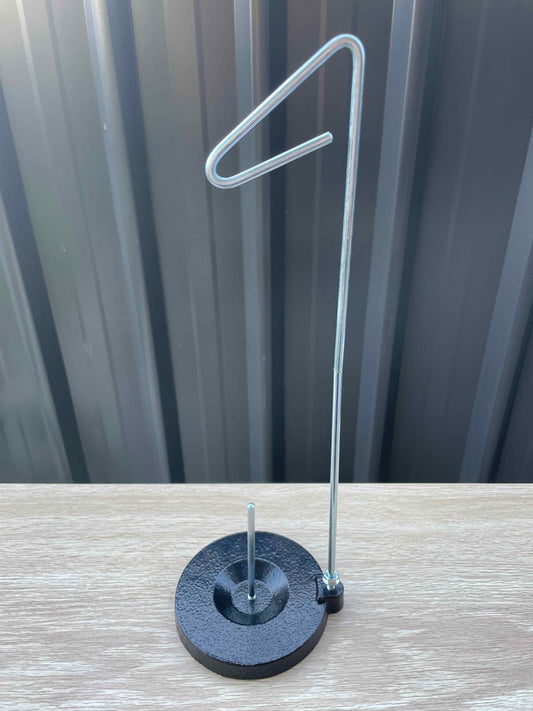 Metal independent thread stand